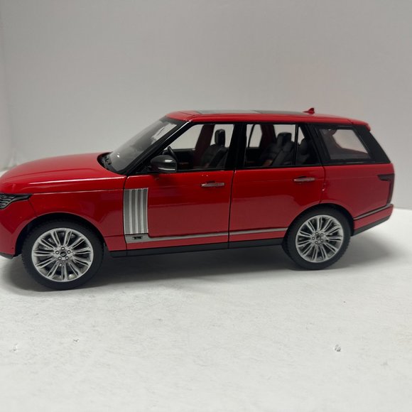 1:18 2020 Range Rover HSE With Headlight & Taillight LEDS Diecast Red - Picture 3 of 10